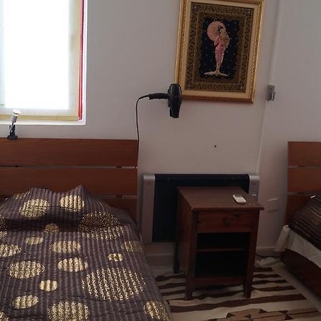 Destalo Court Larnaca Apartment Extérieur photo