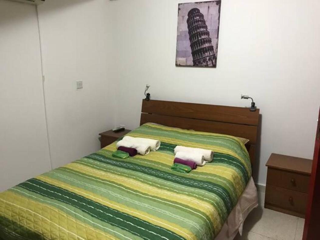 Destalo Court Larnaca Apartment Extérieur photo