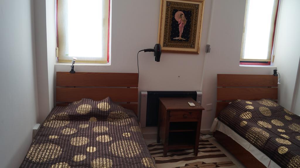 Destalo Court Larnaca Apartment Extérieur photo